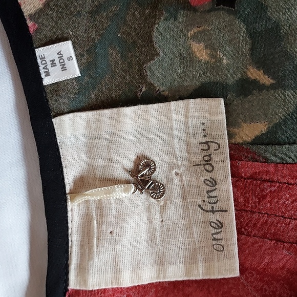 Anthropology One Fine Day Women's Sheer Jacket Top Black Floral Buttoned… - Picture 8 of 10